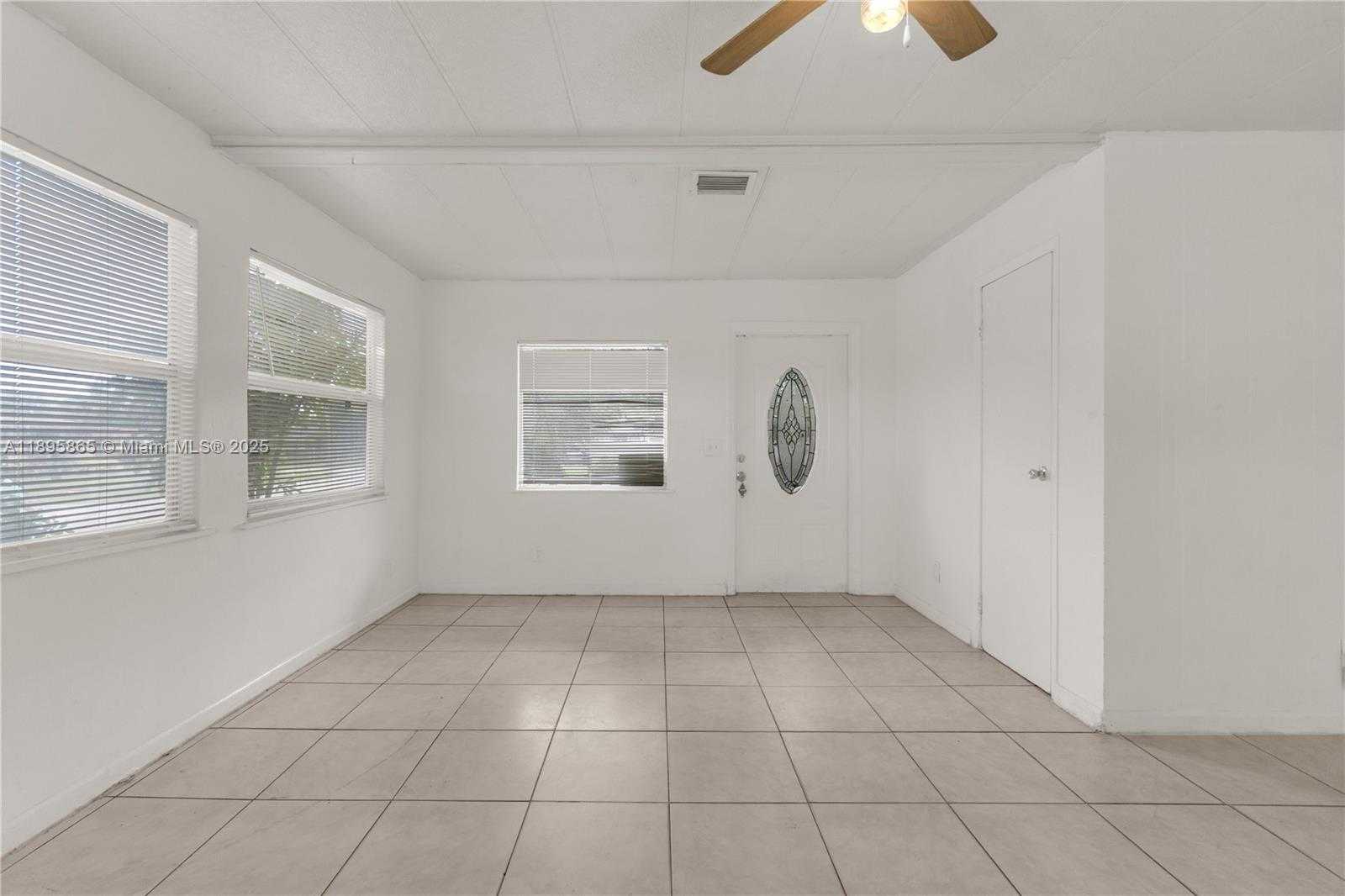 Small Image of 2005 NORTH WEST 11TH AVE, Fort Lauderdale Number 13