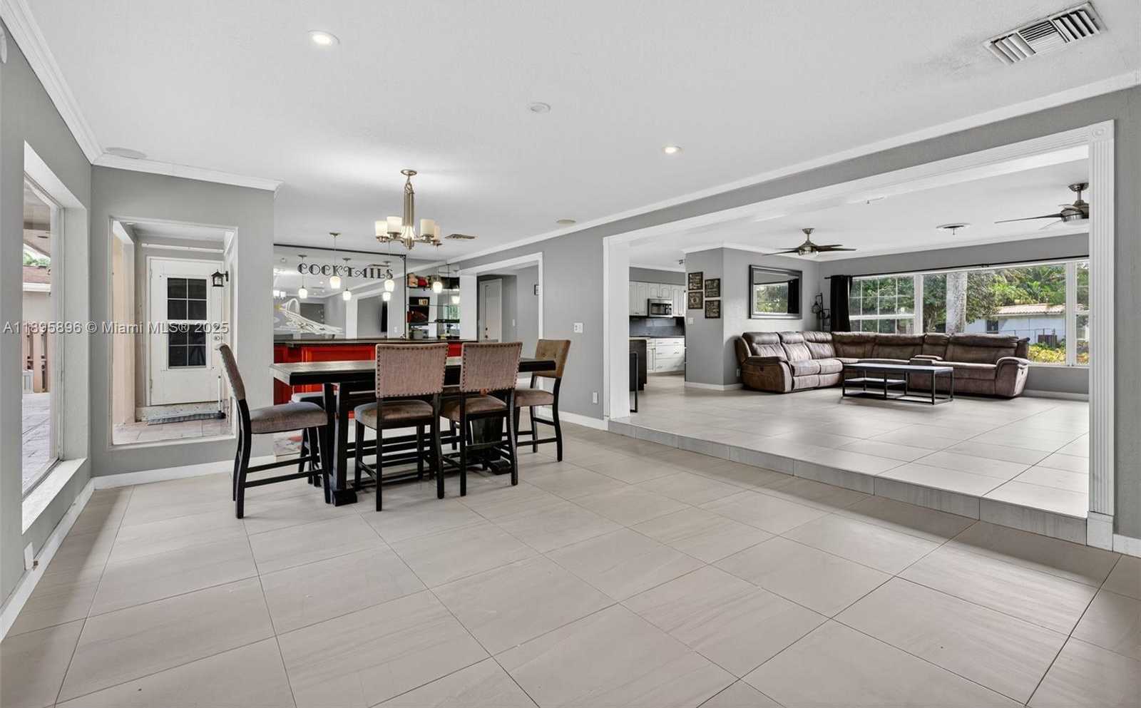 Small Image of 801 HOLLY LN, Plantation Number 18
