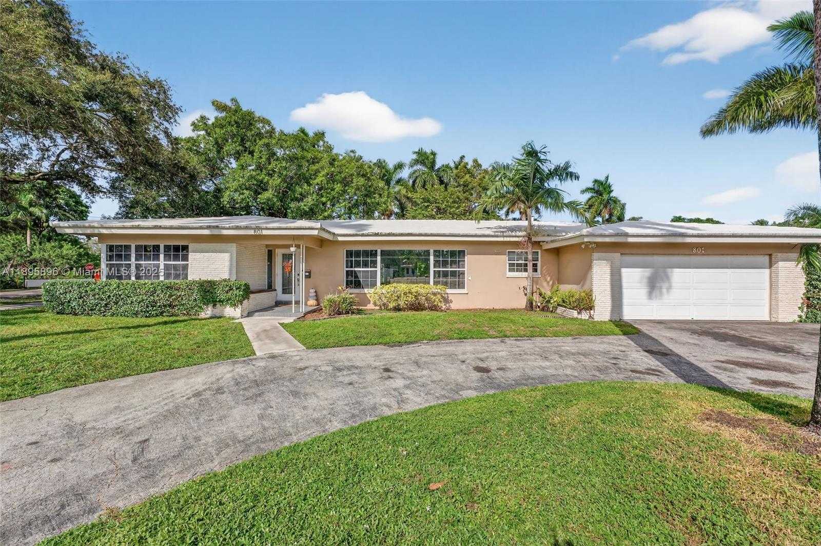 Small Image of 801 HOLLY LN, Plantation Number 2