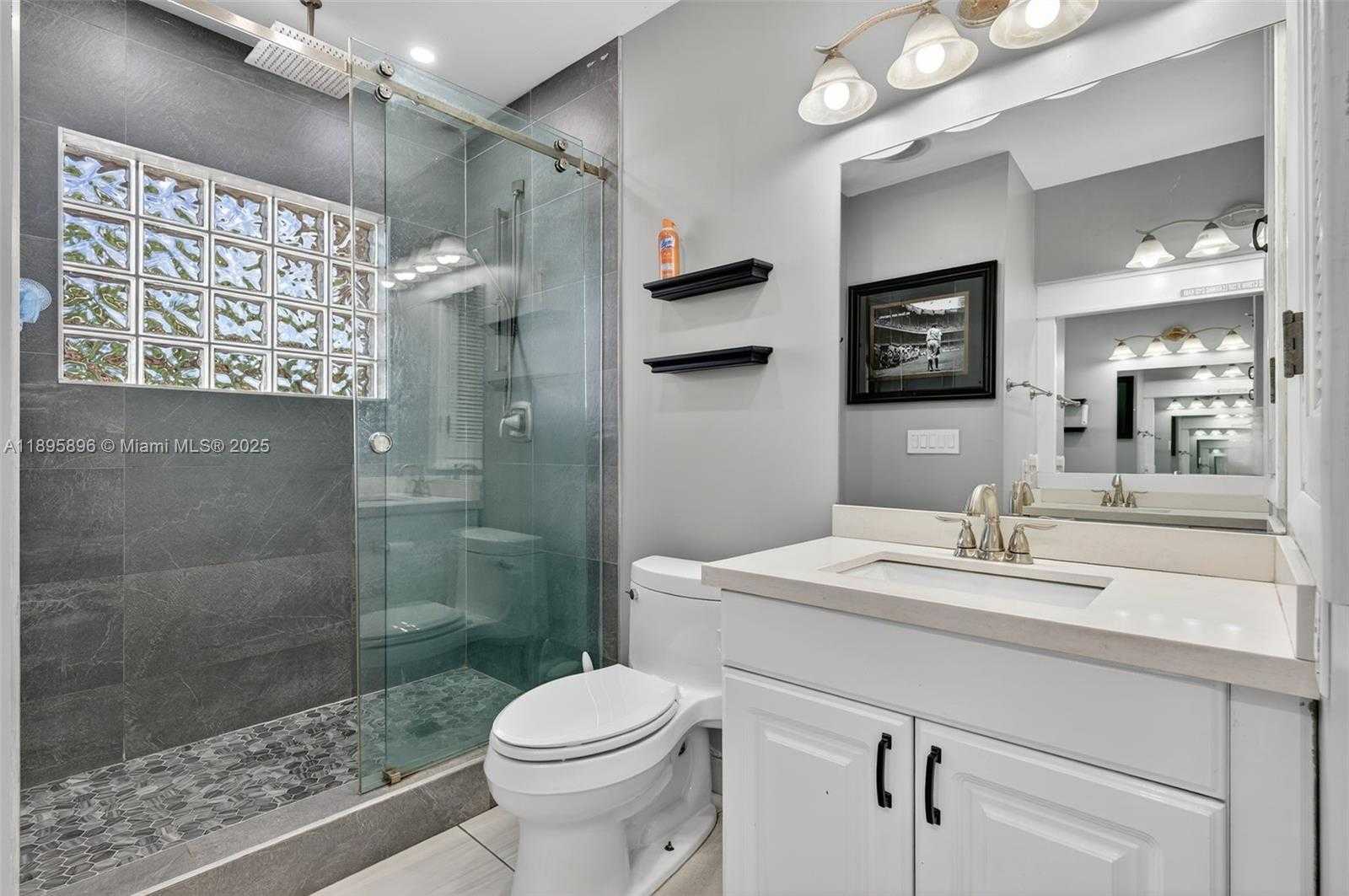 Small Image of 801 HOLLY LN, Plantation Number 25