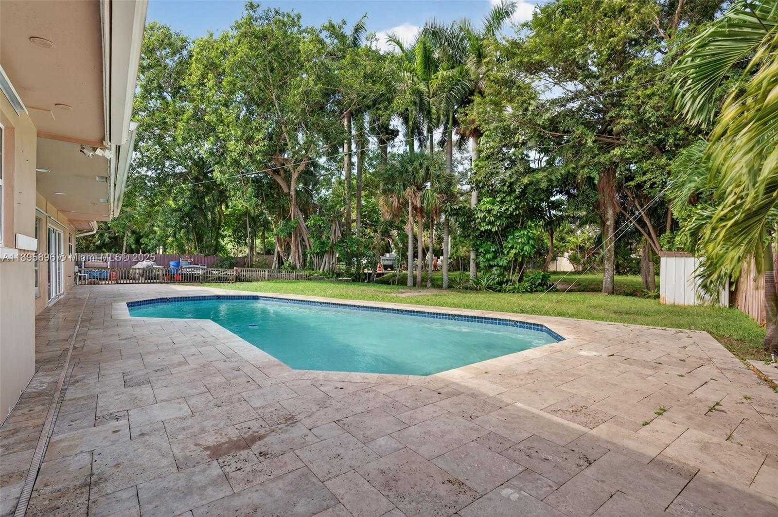 Small Image of 801 HOLLY LN, Plantation Number 4