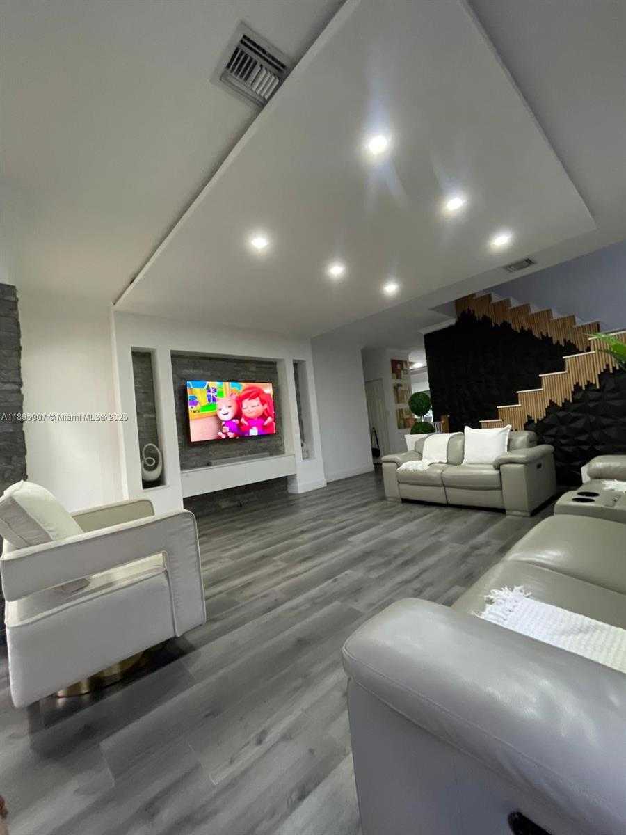 Small Image of 23563 SOUTH WEST 115TH AVE, Homestead Number 7