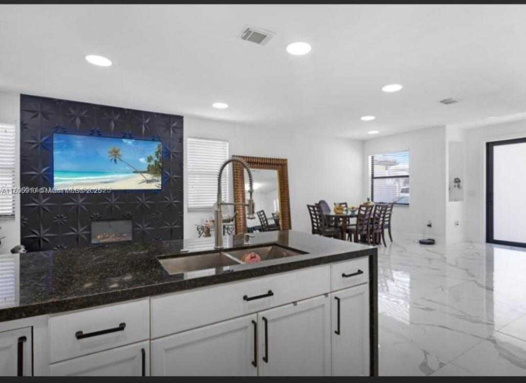 Small Image of 10978 SOUTH WEST 243RD LN, Homestead Number 25