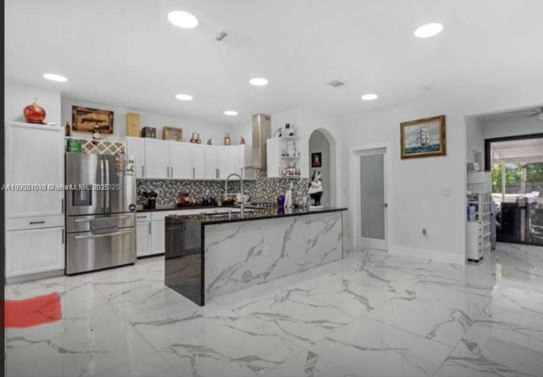 Small Image of 10978 SOUTH WEST 243RD LN, Homestead Number 28