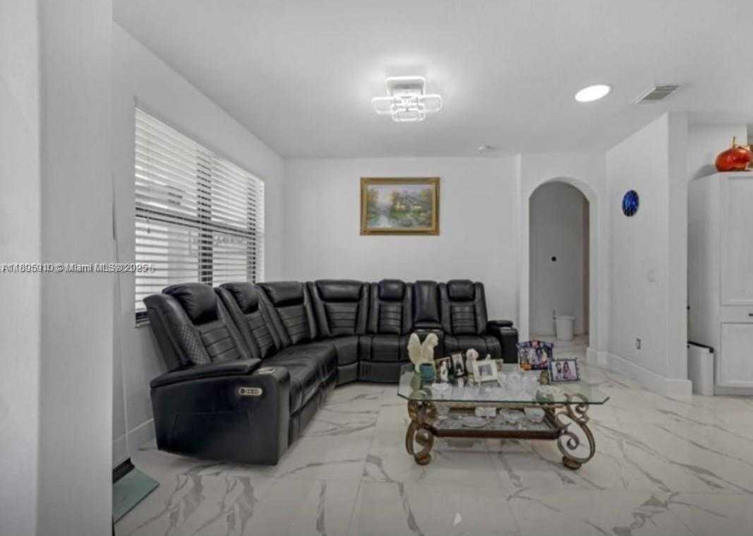 Small Image of 10978 SOUTH WEST 243RD LN, Homestead Number 34