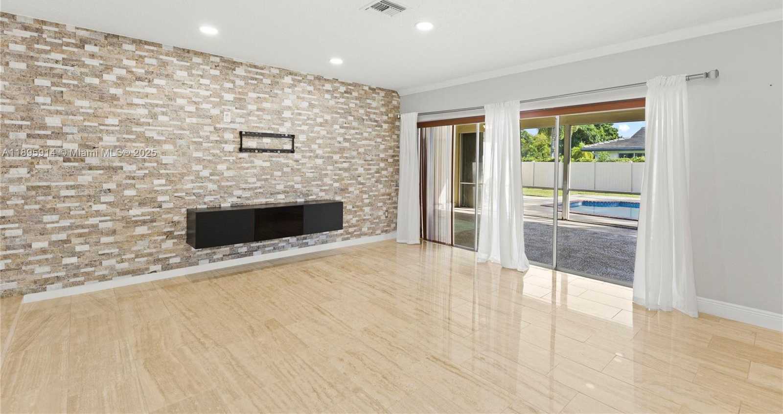 Small Image of 6150 SOUTH WEST 7TH ST, Plantation Number 10