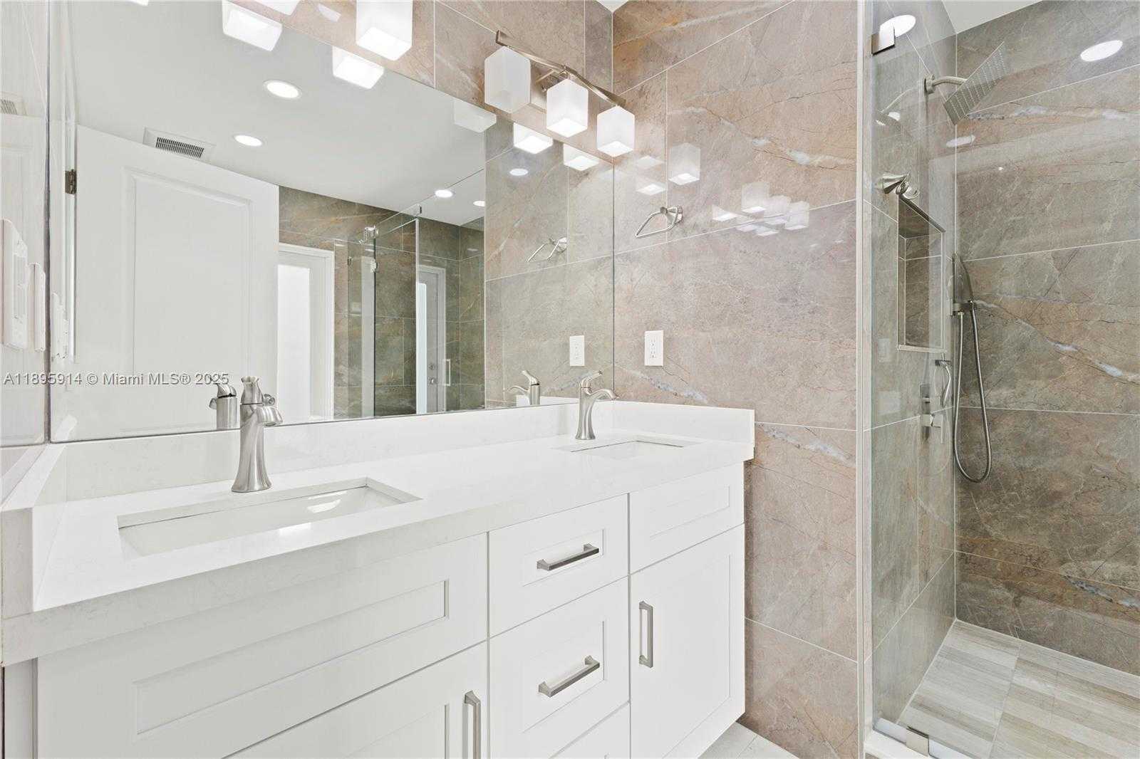 Small Image of 6150 SOUTH WEST 7TH ST, Plantation Number 23