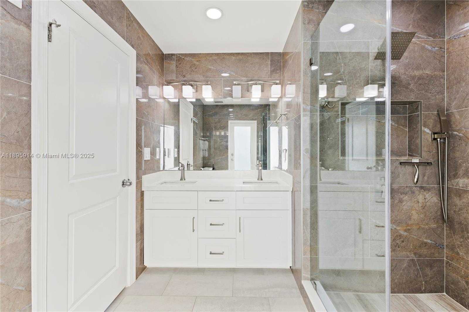Small Image of 6150 SOUTH WEST 7TH ST, Plantation Number 24