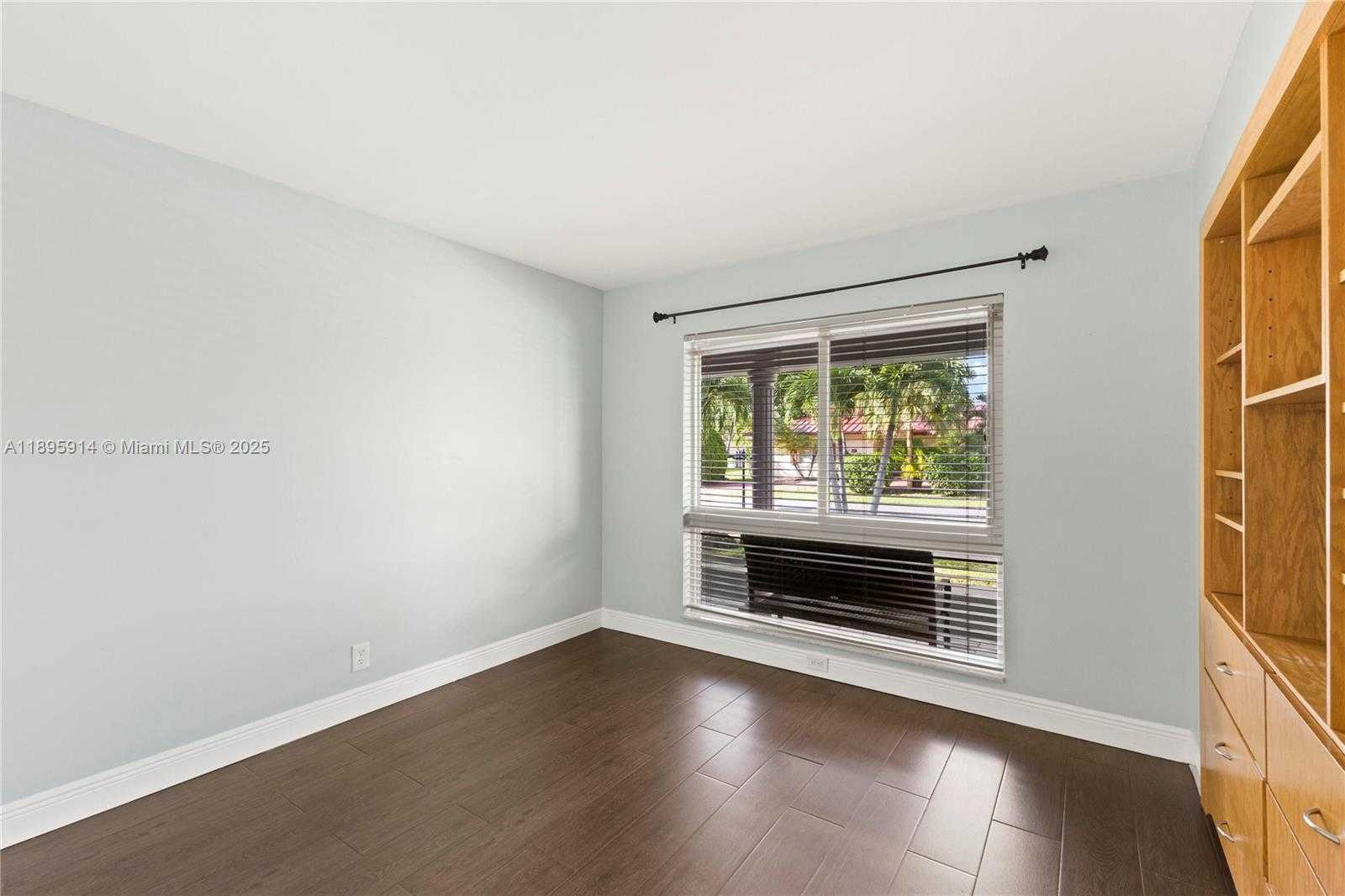 Small Image of 6150 SOUTH WEST 7TH ST, Plantation Number 31