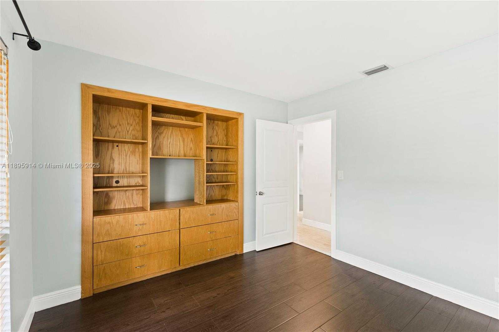Small Image of 6150 SOUTH WEST 7TH ST, Plantation Number 32