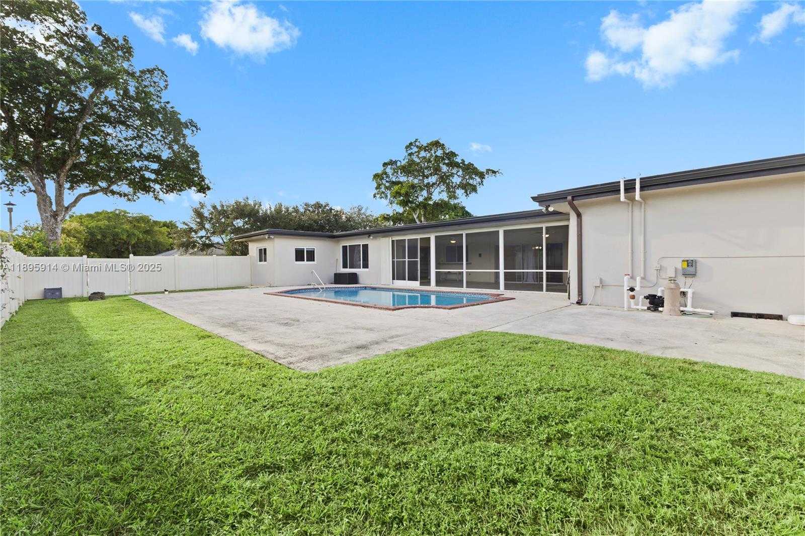 Small Image of 6150 SOUTH WEST 7TH ST, Plantation Number 44