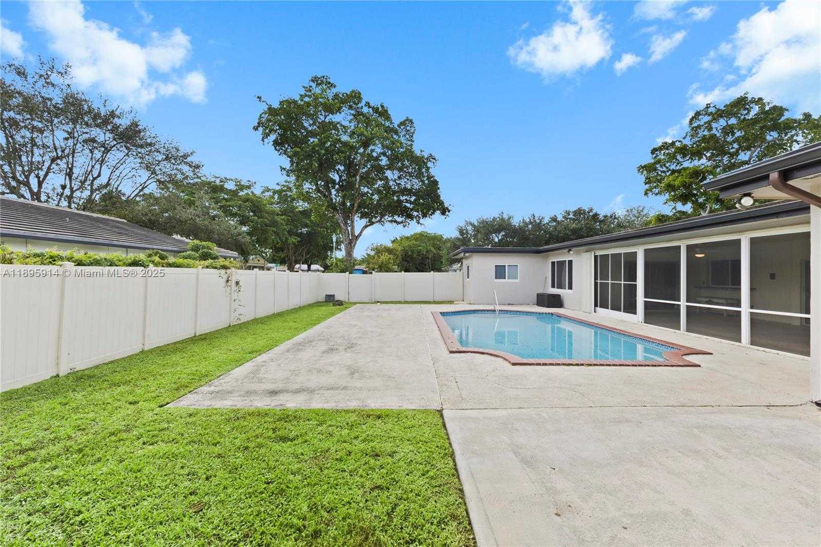 Small Image of 6150 SOUTH WEST 7TH ST, Plantation Number 45