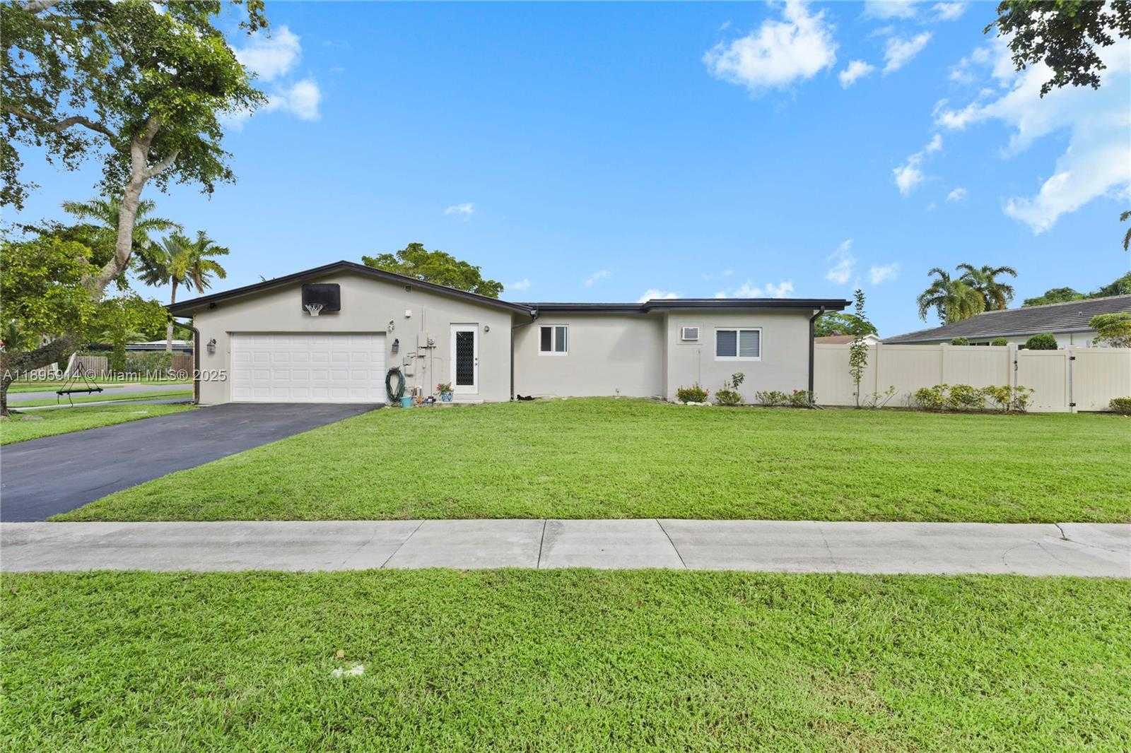 Small Image of 6150 SOUTH WEST 7TH ST, Plantation Number 46