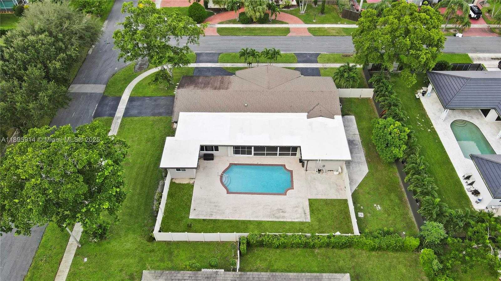 Small Image of 6150 SOUTH WEST 7TH ST, Plantation Number 48