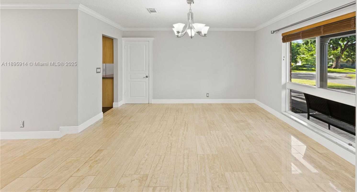 Small Image of 6150 SOUTH WEST 7TH ST, Plantation Number 9