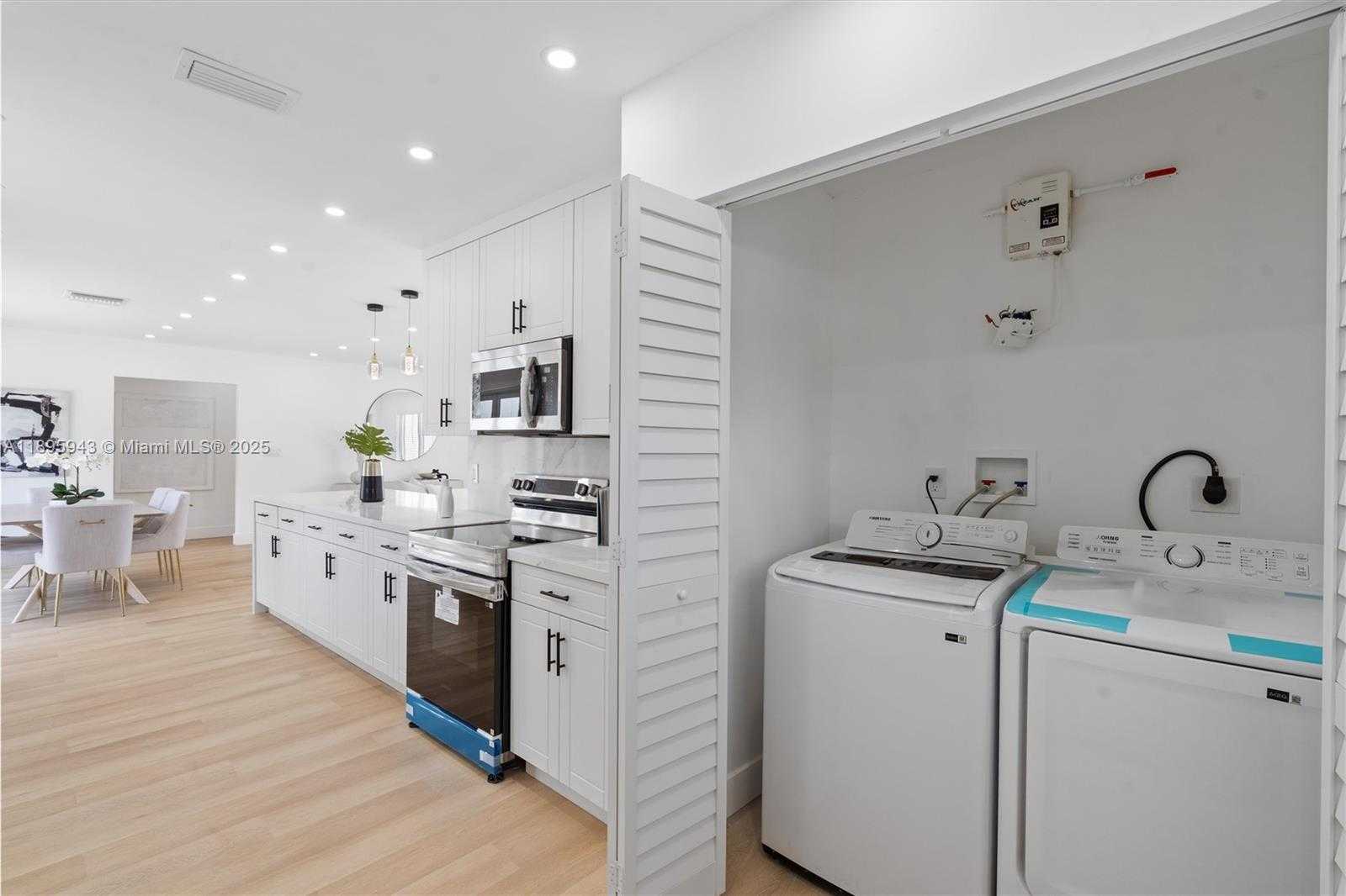 Small Image of 3645 SOUTH WEST 22ND ST, Fort Lauderdale Number 10