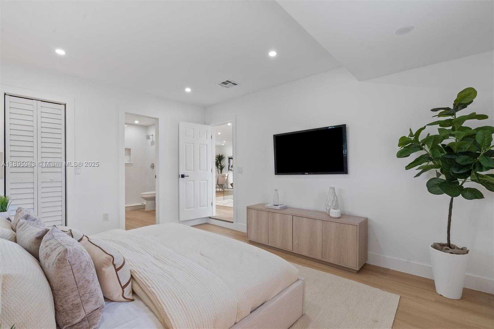 Small Image of 3645 SOUTH WEST 22ND ST, Fort Lauderdale Number 18