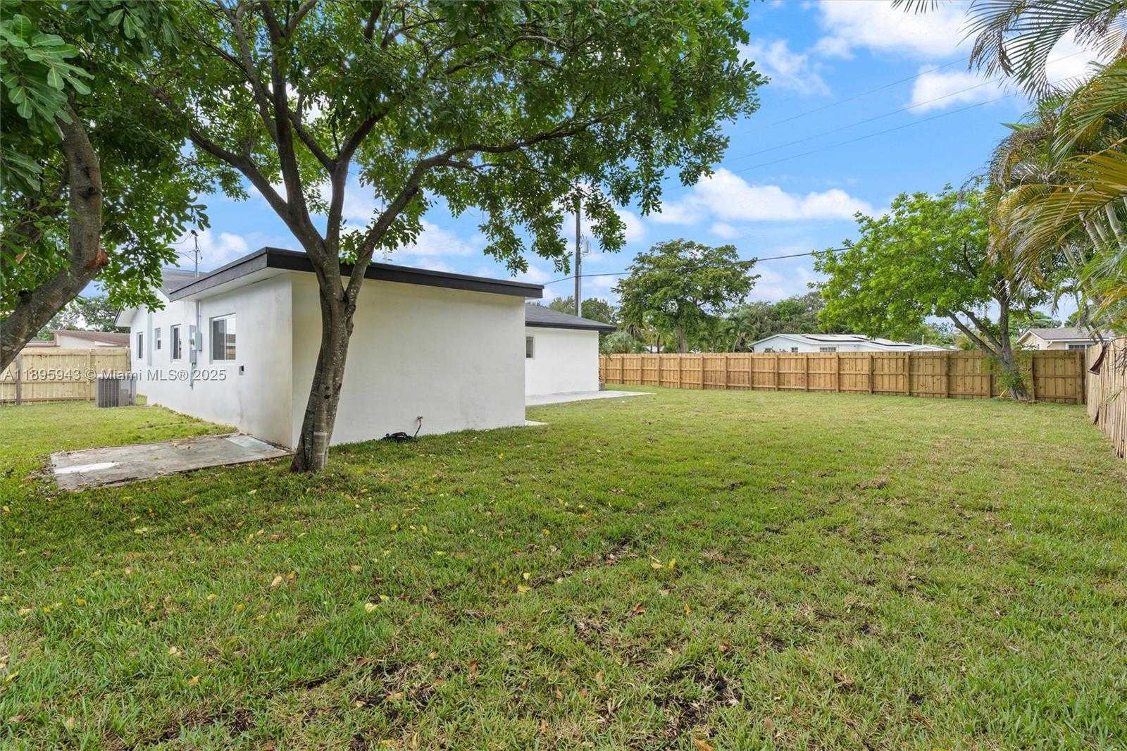 Small Image of 3645 SOUTH WEST 22ND ST, Fort Lauderdale Number 27