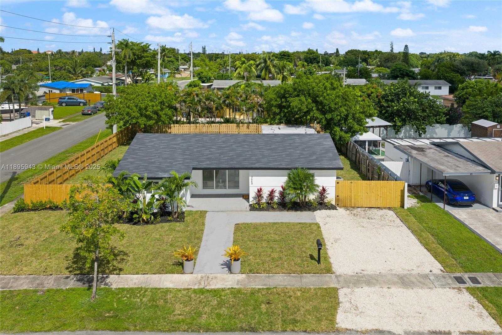 Small Image of 3645 SOUTH WEST 22ND ST, Fort Lauderdale Number 28