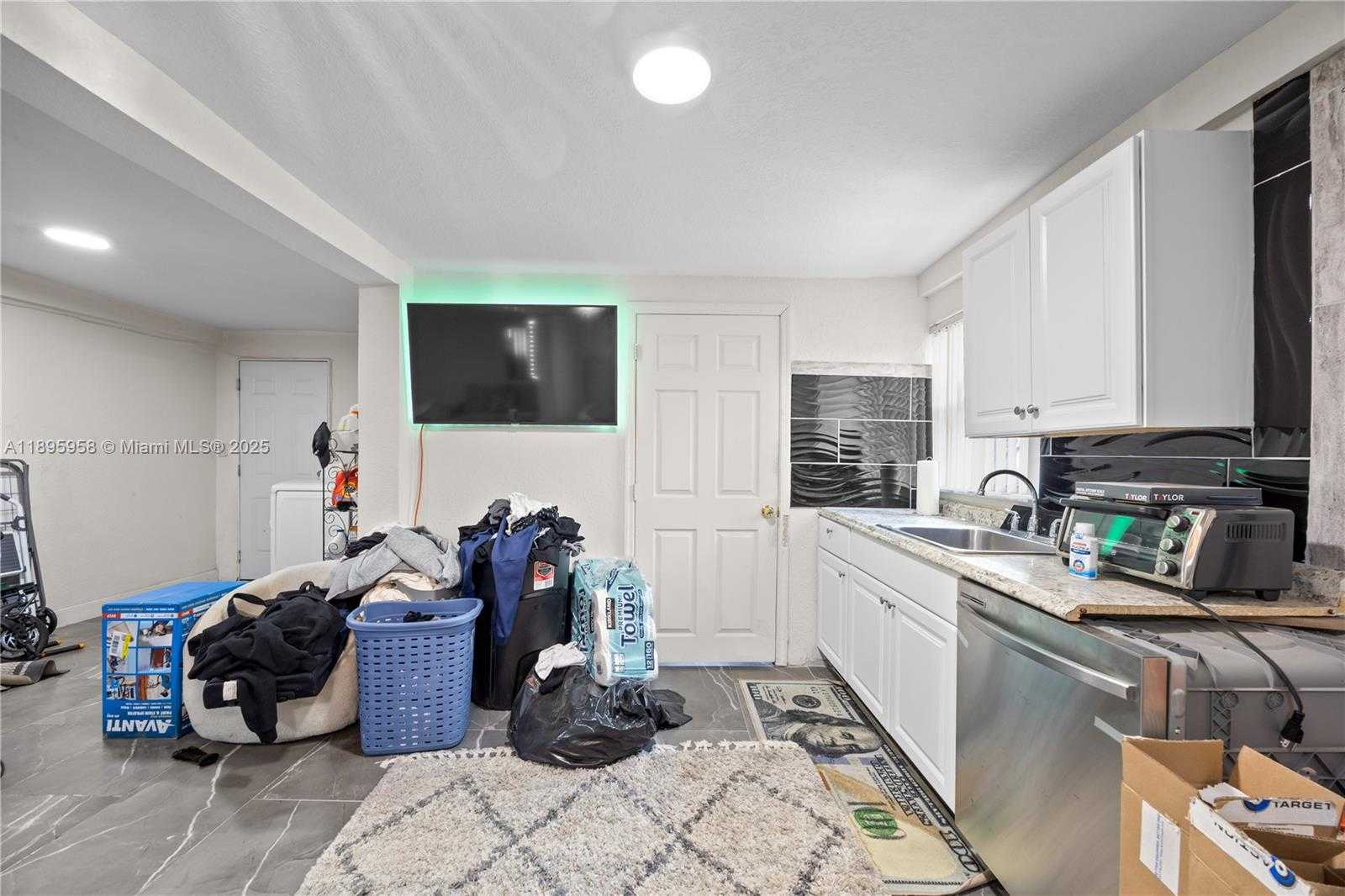 Small Image of 625 NORTH EAST 130TH ST, North Miami Number 18