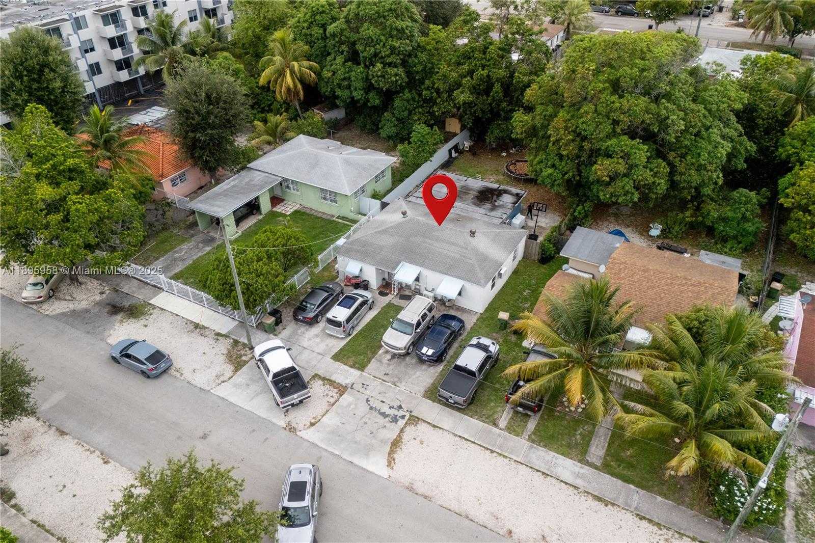 Small Image of 625 NORTH EAST 130TH ST, North Miami Number 2