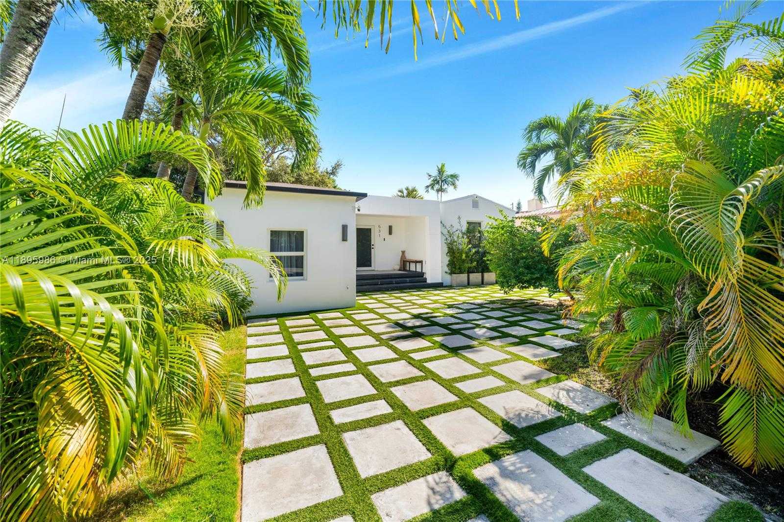Small Image of 531 SOUTH WEST 23RD RD, Miami Number 2