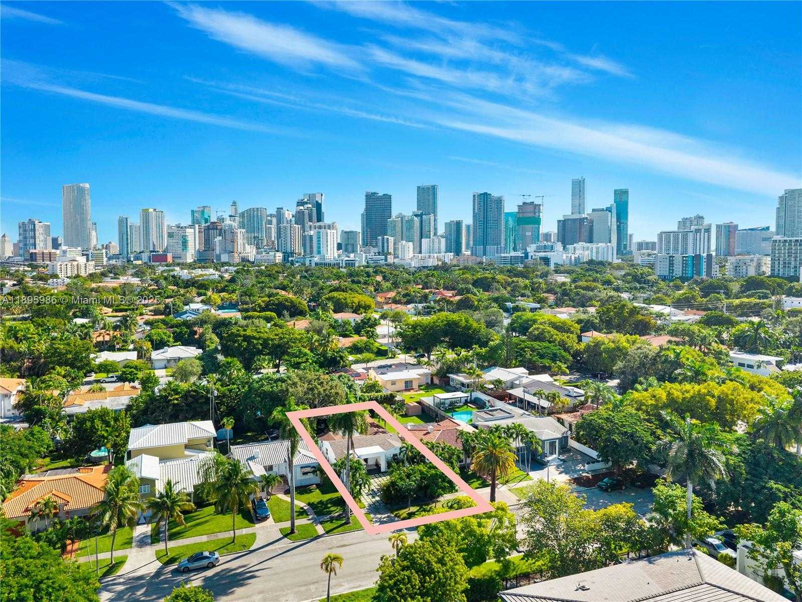 Small Image of 531 SOUTH WEST 23RD RD, Miami Number 35
