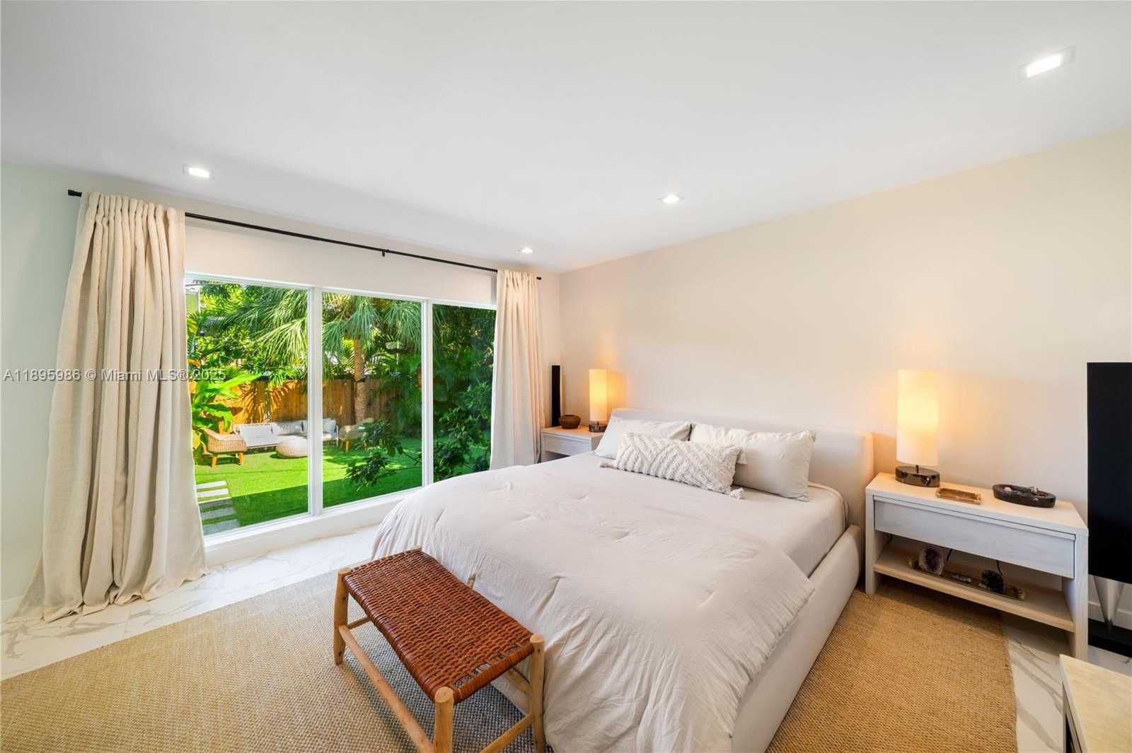Small Image of 531 SOUTH WEST 23RD RD, Miami Number 8