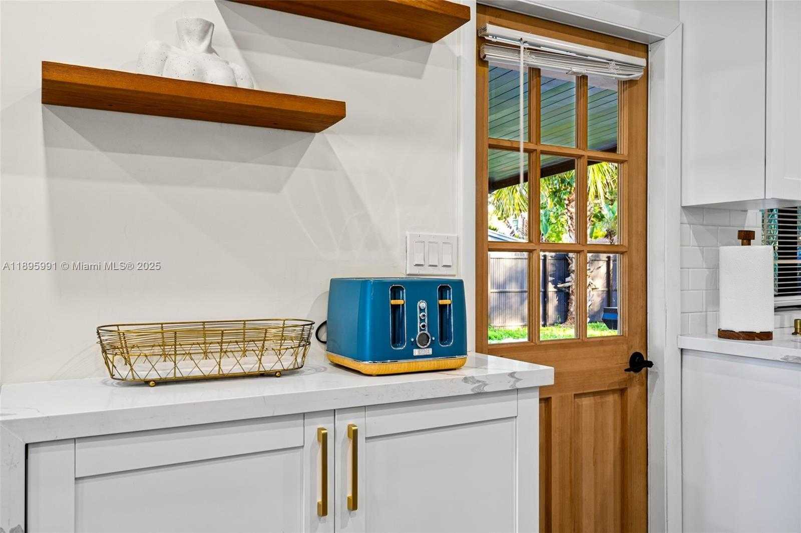 Small Image of 1310 SOUTH WEST 28TH ST, Fort Lauderdale Number 16