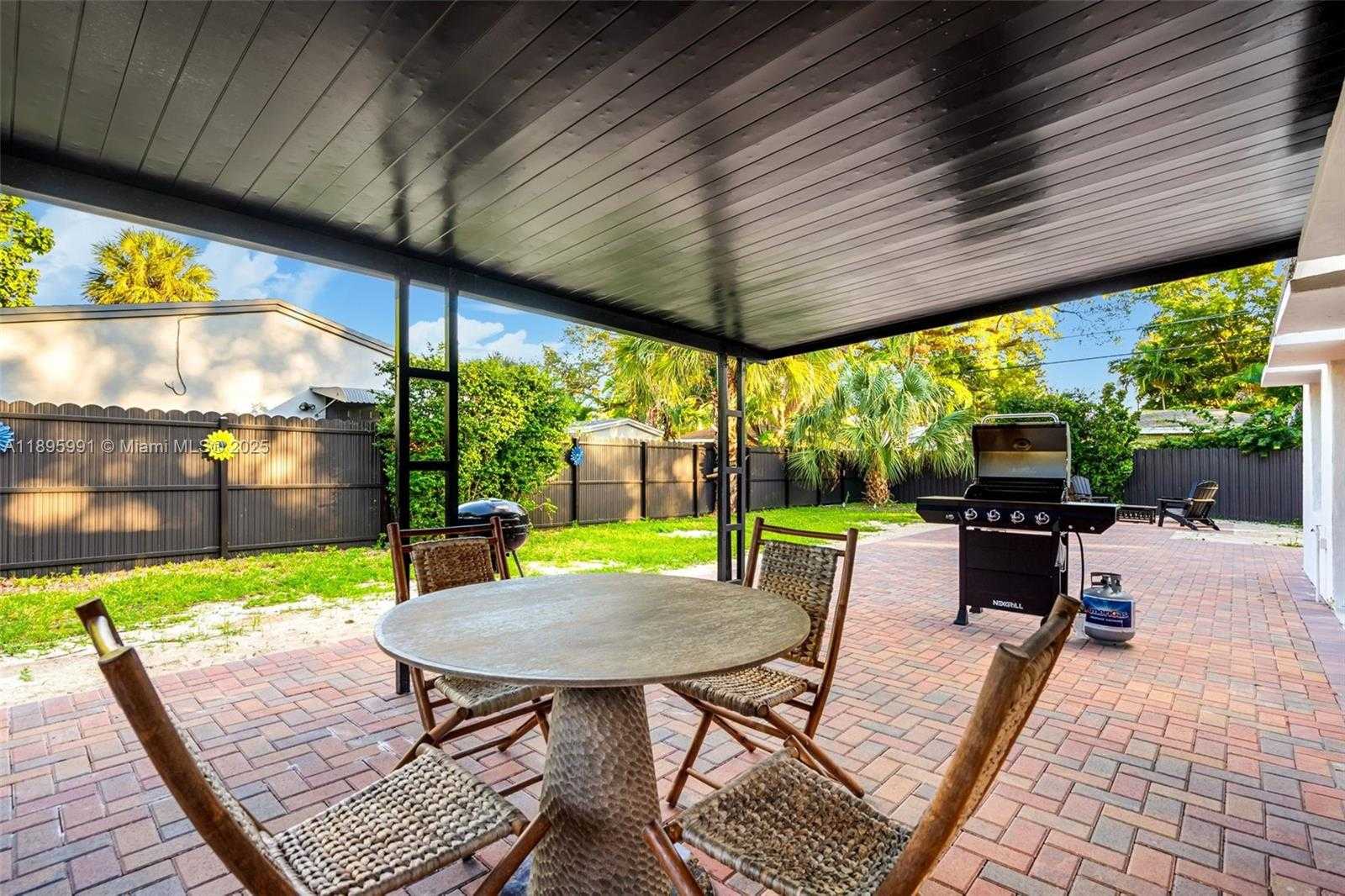 Small Image of 1310 SOUTH WEST 28TH ST, Fort Lauderdale Number 5