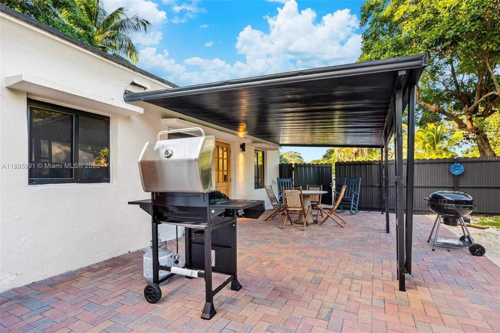Small Image of 1310 SOUTH WEST 28TH ST, Fort Lauderdale Number 6