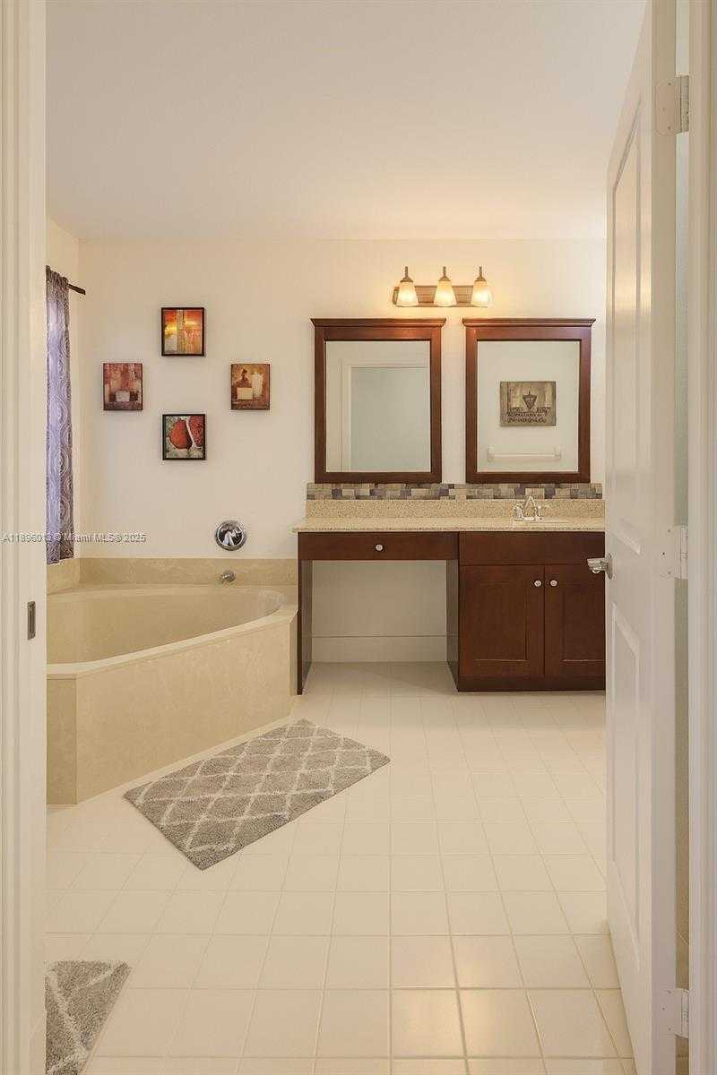 Small Image of 14936 SOUTH WEST 22ND ST, Miramar Number 5