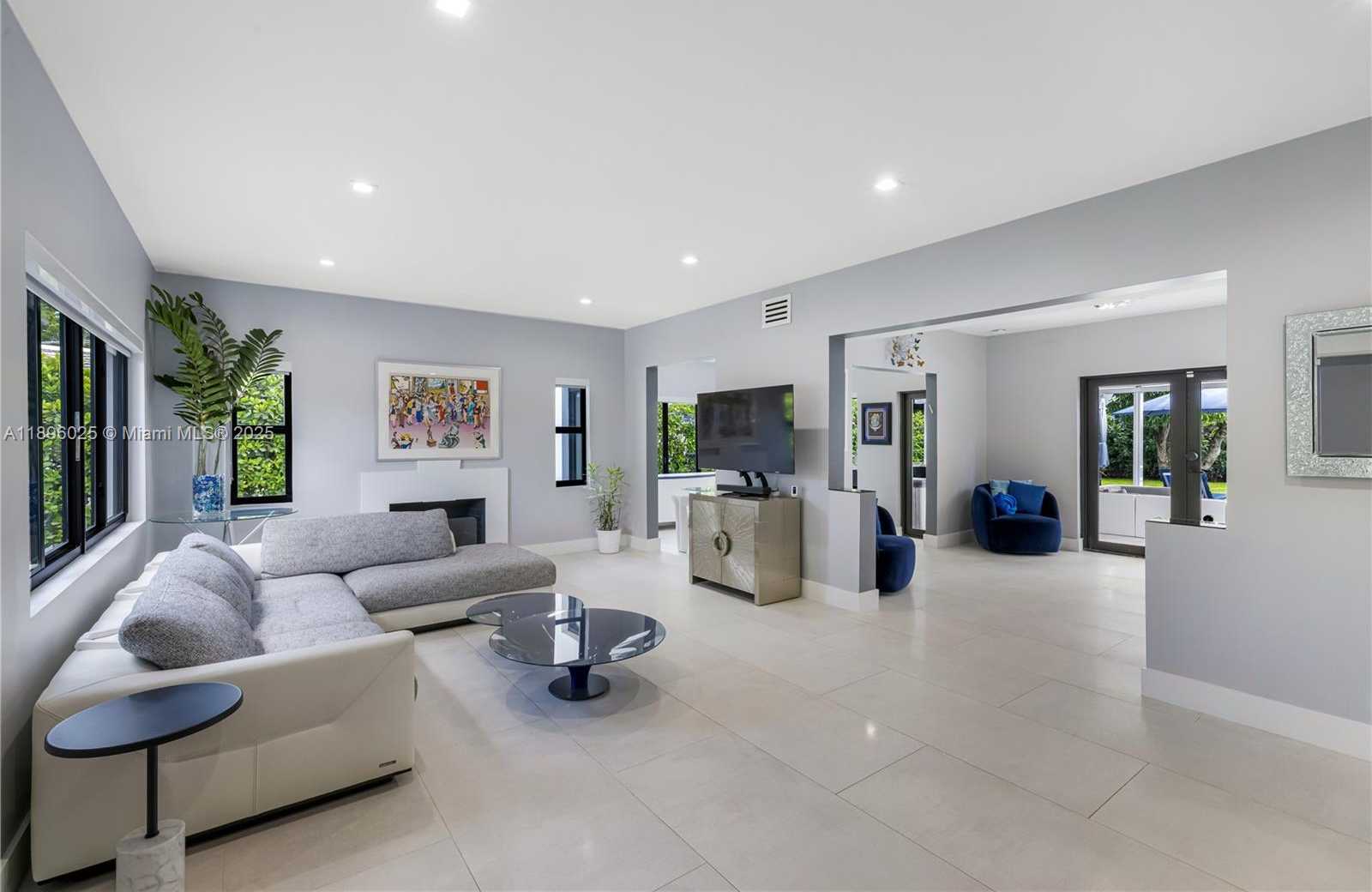 Small Image of 6166 PINE TREE DR, Miami Beach Number 21