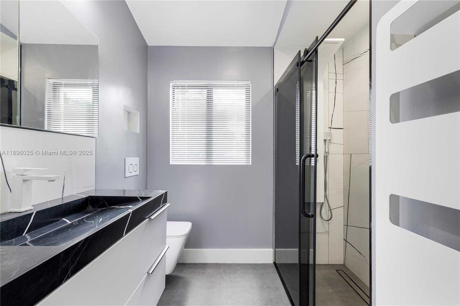 Small Image of 6166 PINE TREE DR, Miami Beach Number 38