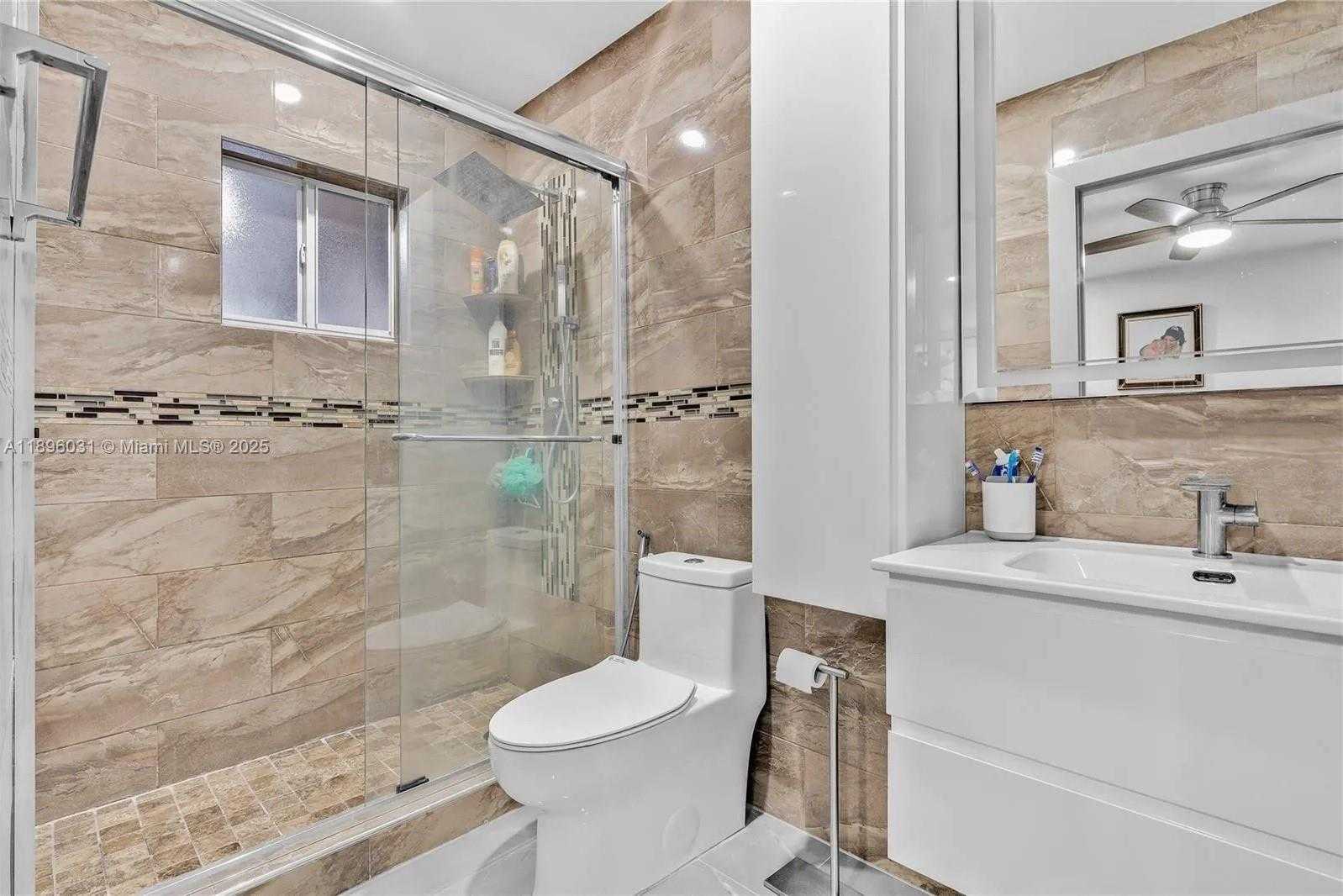 Small Image of 3118 WEST 71ST PL, Hialeah Number 12