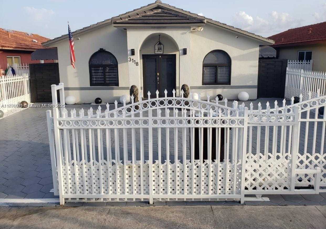 Small Image of 3118 WEST 71ST PL, Hialeah Number 3