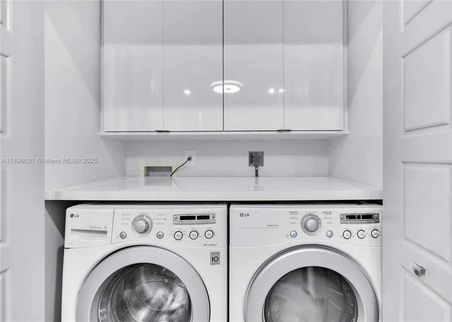 Small Image of 3118 WEST 71ST PL, Hialeah Number 7