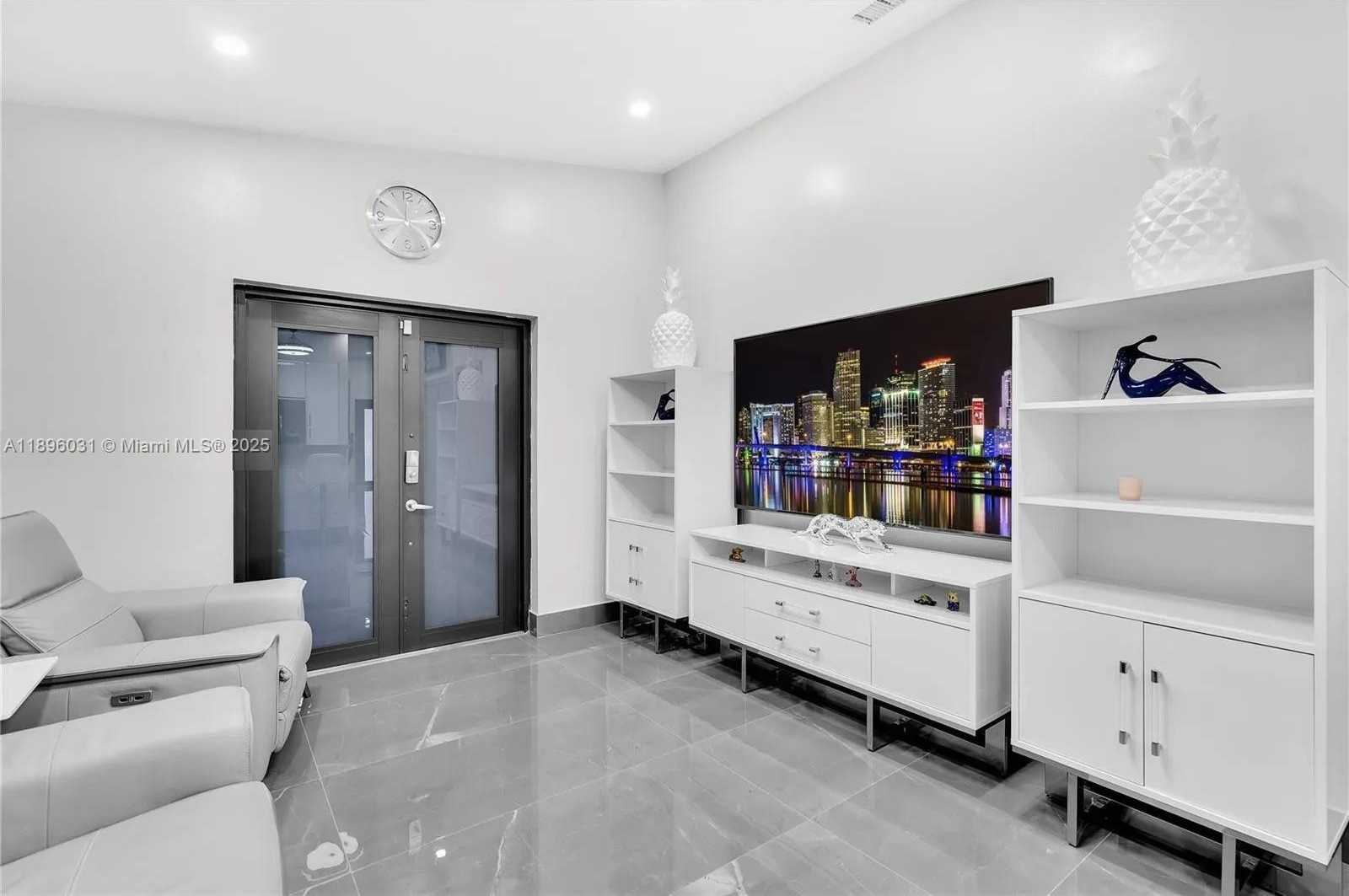 Small Image of 3118 WEST 71ST PL, Hialeah Number 8