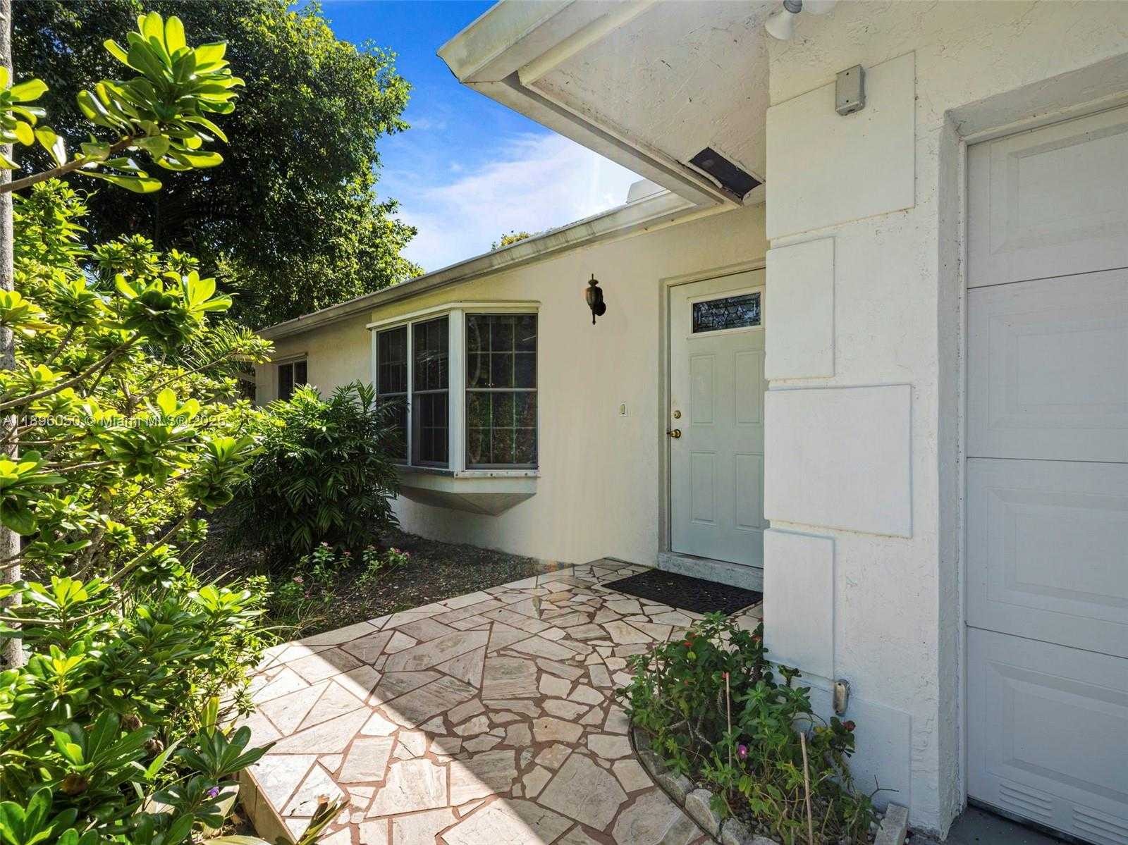 Small Image of 8520 SOUTH WEST 179TH ST, Palmetto Bay Number 2