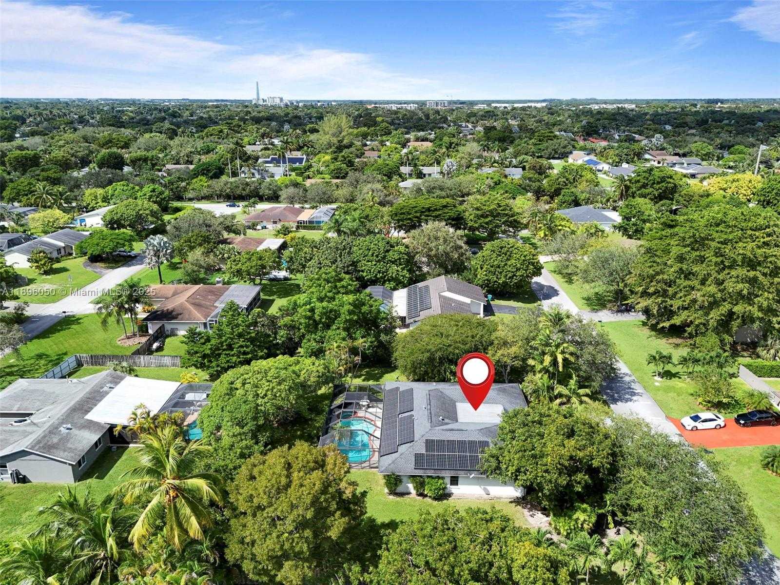 Small Image of 8520 SOUTH WEST 179TH ST, Palmetto Bay Number 35