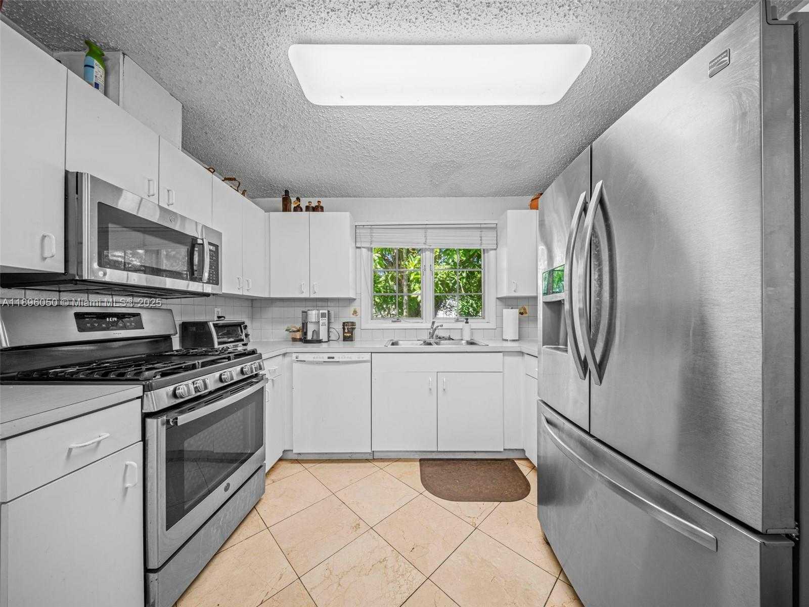 Small Image of 8520 SOUTH WEST 179TH ST, Palmetto Bay Number 9