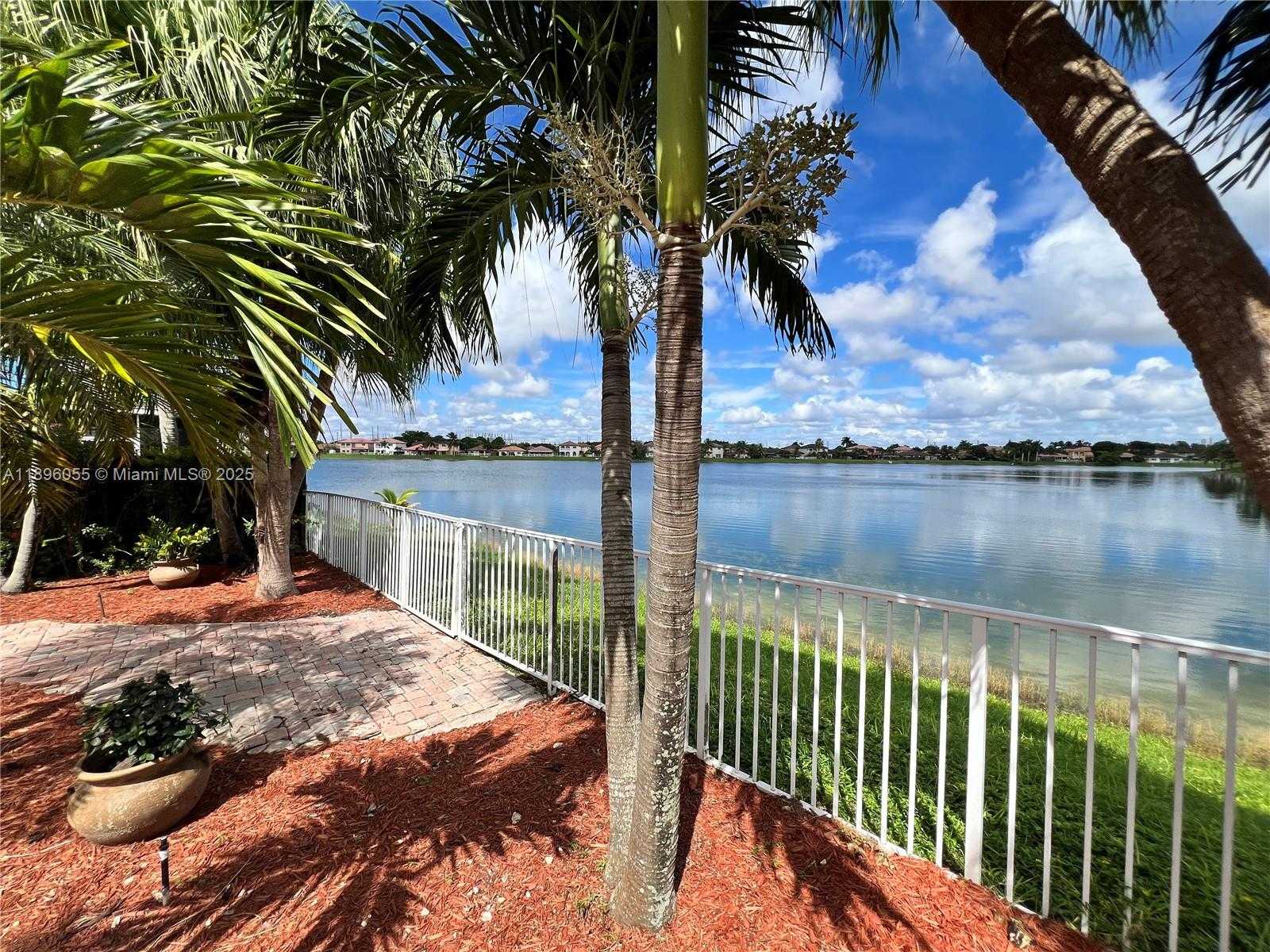 Small Image of 12247 SOUTH WEST 140TH ST, Miami Number 14