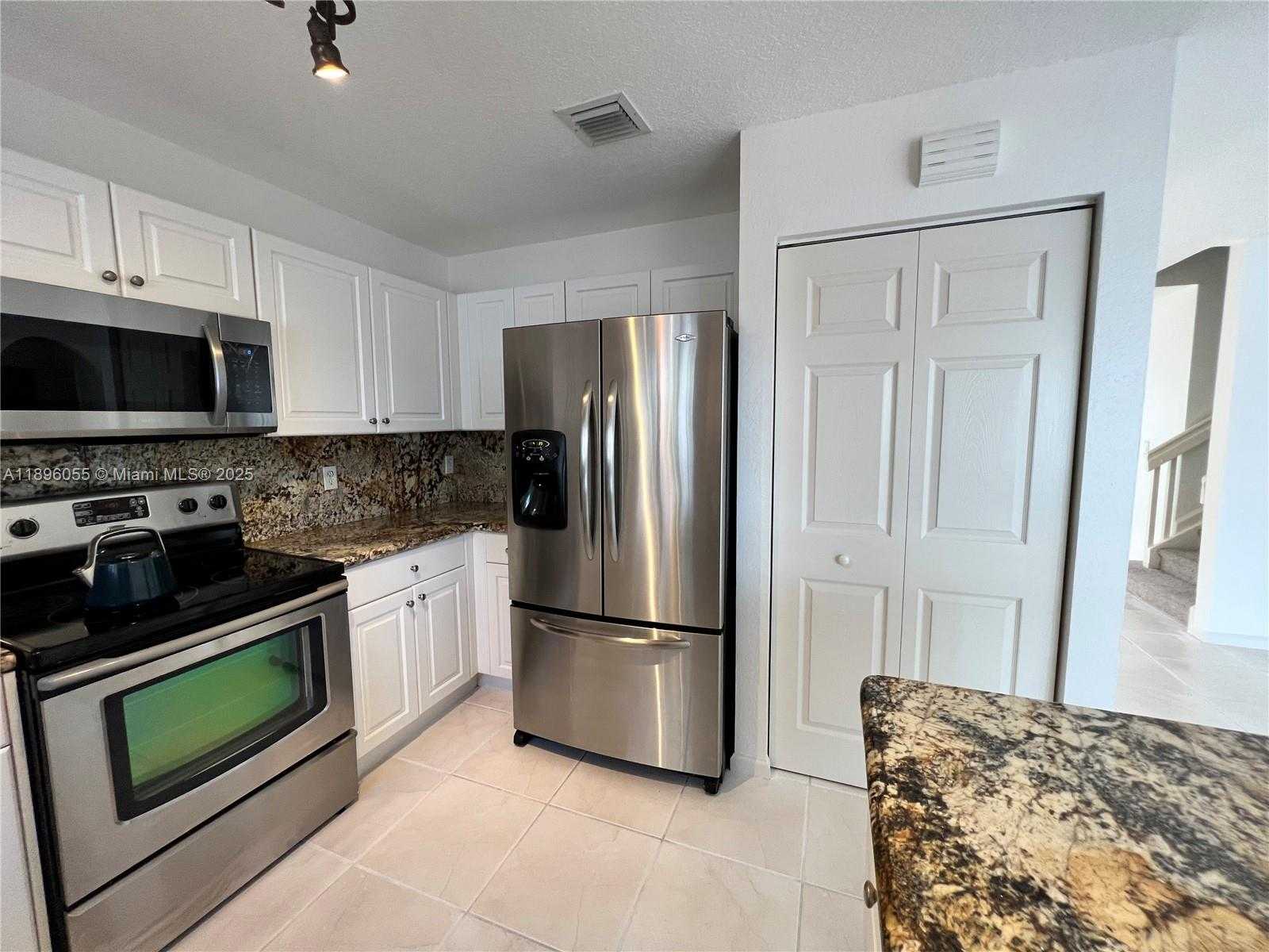 Small Image of 12247 SOUTH WEST 140TH ST, Miami Number 32