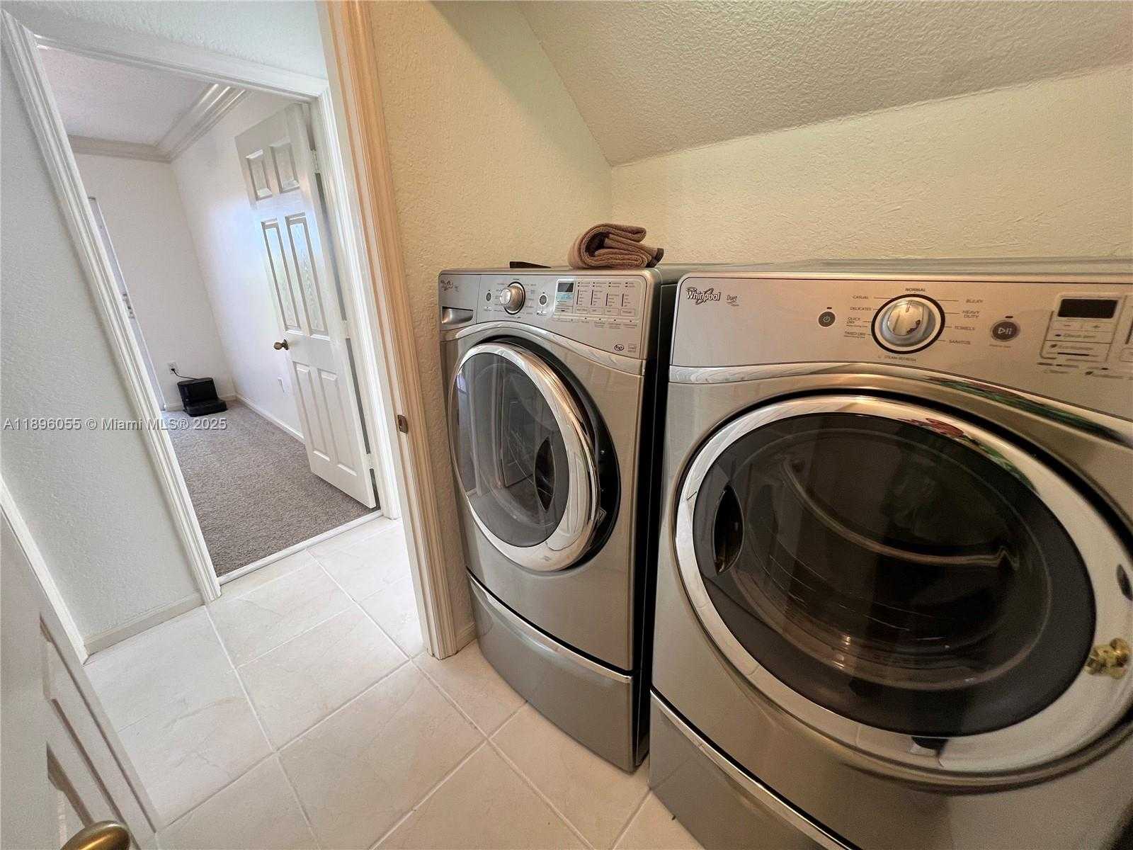 Small Image of 12247 SOUTH WEST 140TH ST, Miami Number 37