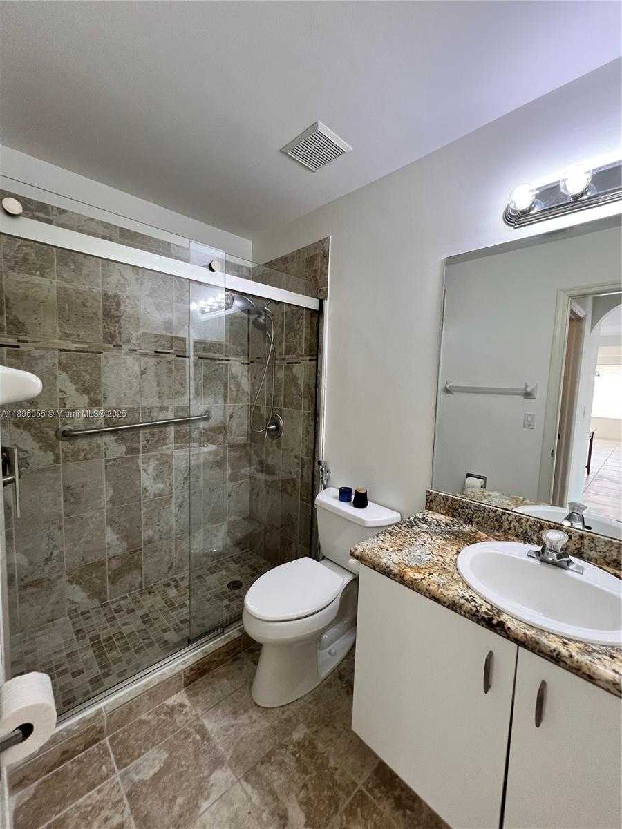 Small Image of 12247 SOUTH WEST 140TH ST, Miami Number 43