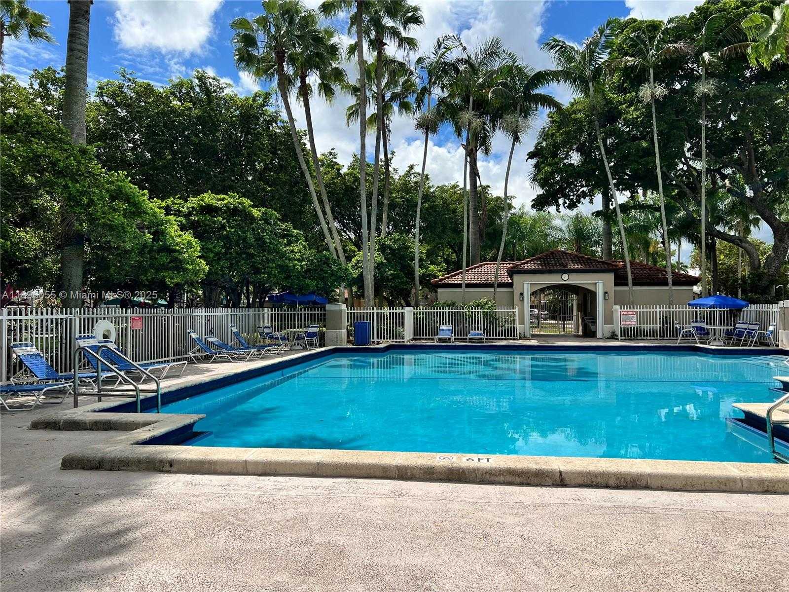 Small Image of 12247 SOUTH WEST 140TH ST, Miami Number 75