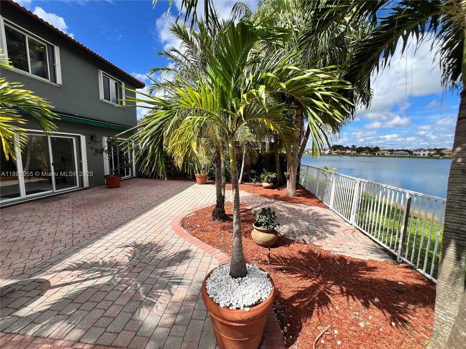 Small Image of 12247 SOUTH WEST 140TH ST, Miami Number 9