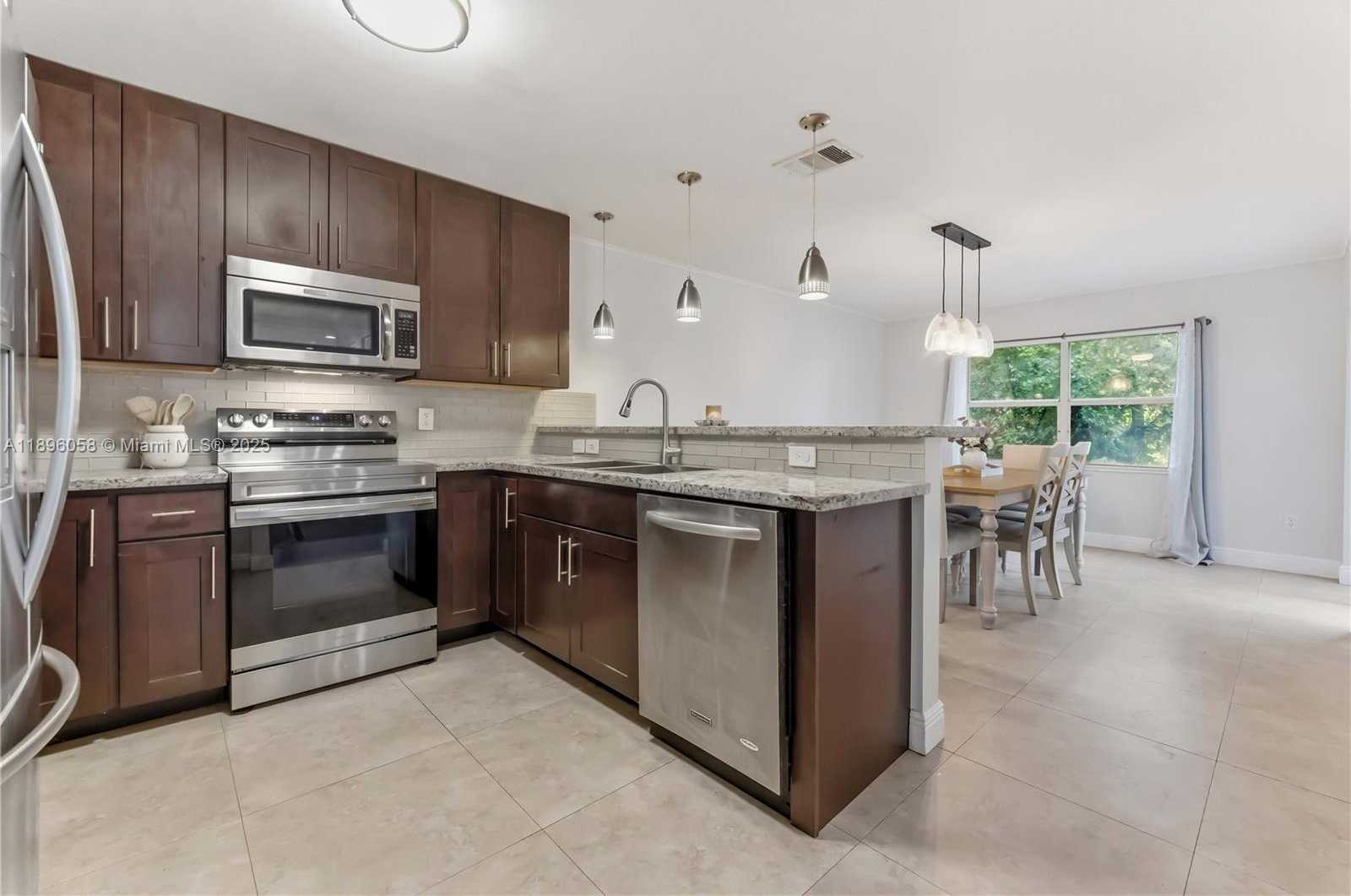 Small Image of 180 NORTH WEST 118TH DR, Coral Springs Number 8