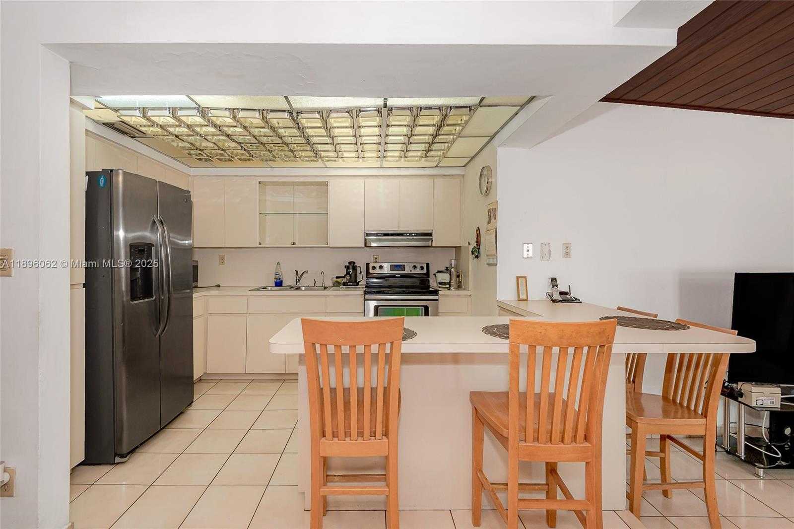 Small Image of 3920 WEST 3RD AVE, Hialeah Number 17