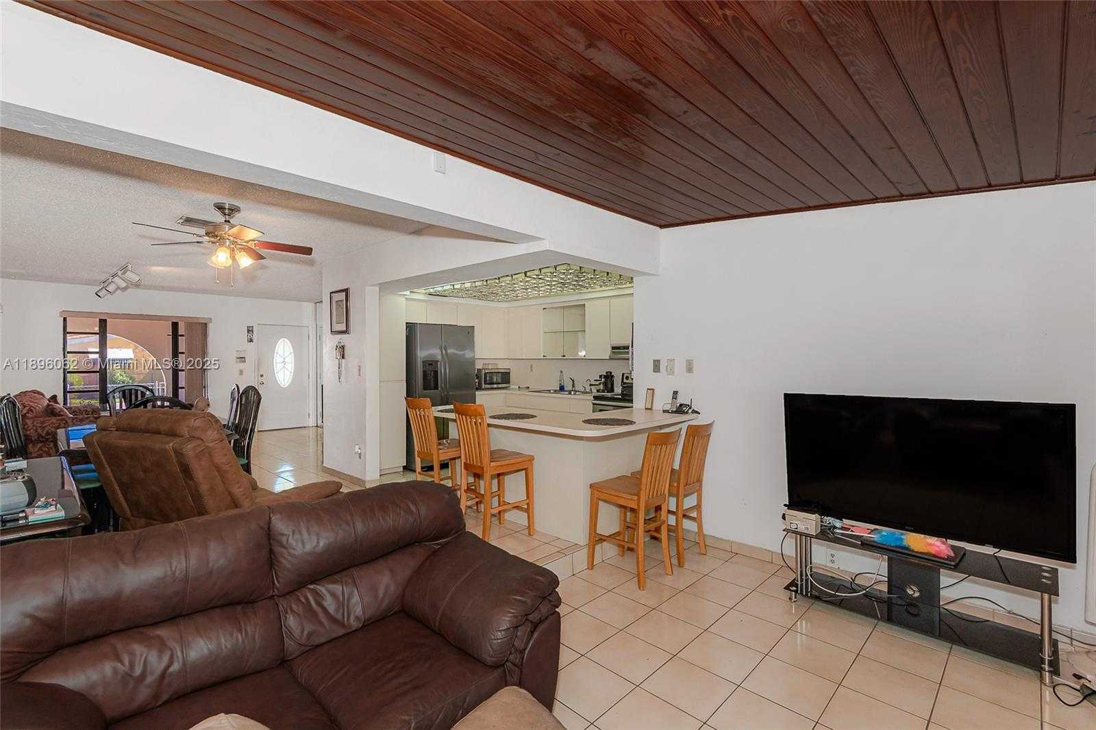 Small Image of 3920 WEST 3RD AVE, Hialeah Number 19